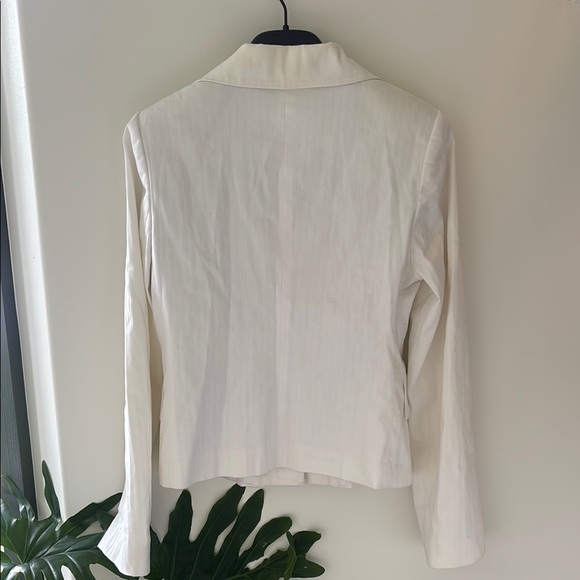 Suzy Shier White Blazer for Women - Picture 3 of 3